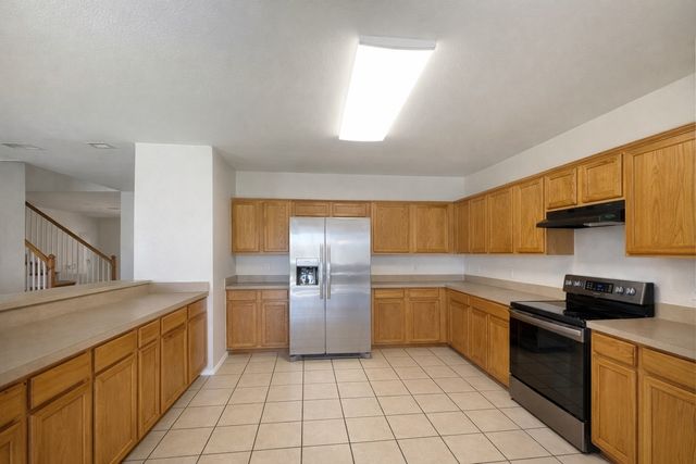 2835 Park Springs Drive, Grand Prairie, TX 75052