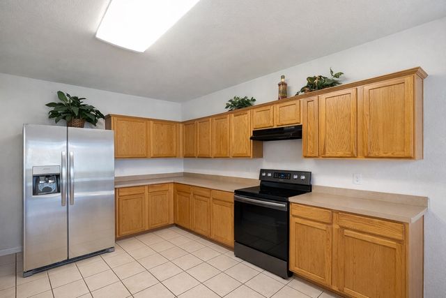 2835 Park Springs Drive, Grand Prairie, TX 75052