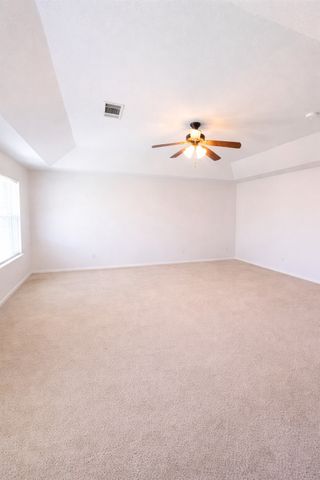 2835 Park Springs Drive, Grand Prairie, TX 75052