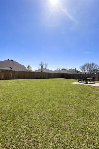 2835 Park Springs Drive, Grand Prairie, TX 75052
