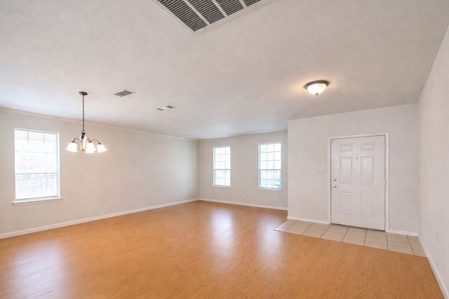 2835 Park Springs Drive, Grand Prairie, TX 75052