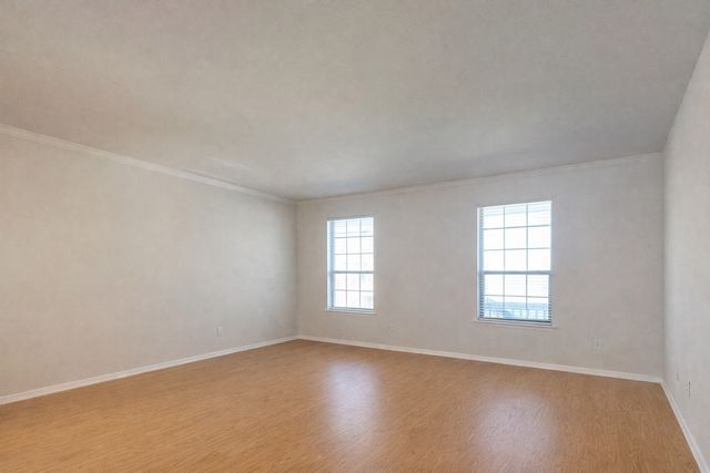 2835 Park Springs Drive, Grand Prairie, TX 75052