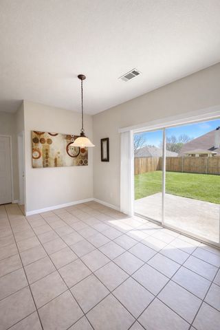 2835 Park Springs Drive, Grand Prairie, TX 75052