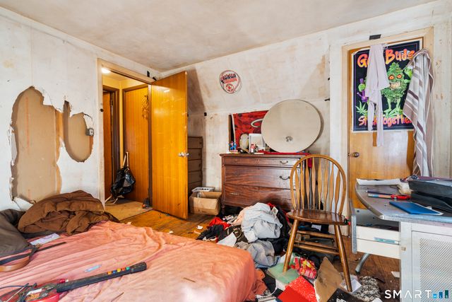 82 Foxcroft Drive, Manchester, CT 06040