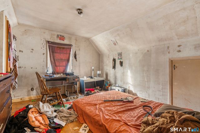 82 Foxcroft Drive, Manchester, CT 06040