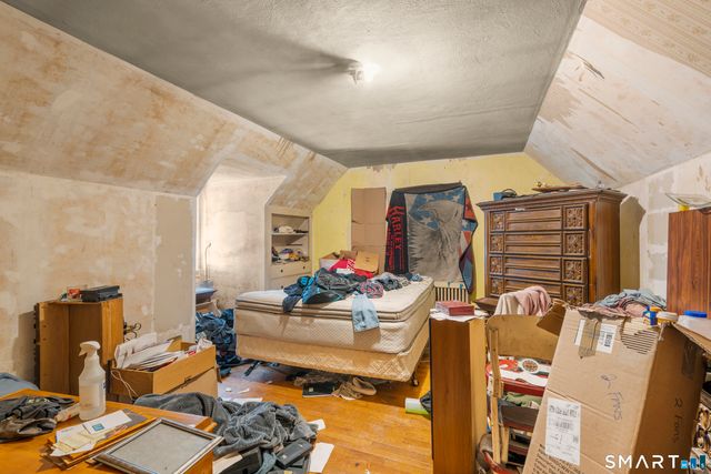 82 Foxcroft Drive, Manchester, CT 06040