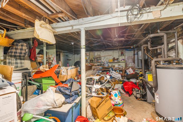 82 Foxcroft Drive, Manchester, CT 06040