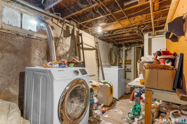 82 Foxcroft Drive, Manchester, CT 06040