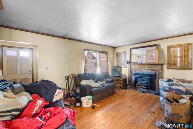 82 Foxcroft Drive, Manchester, CT 06040