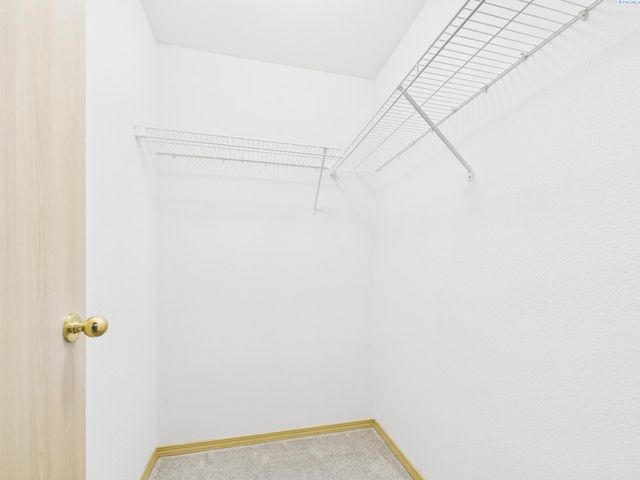 8208 Lopez Dr, Pasco, WA 99301