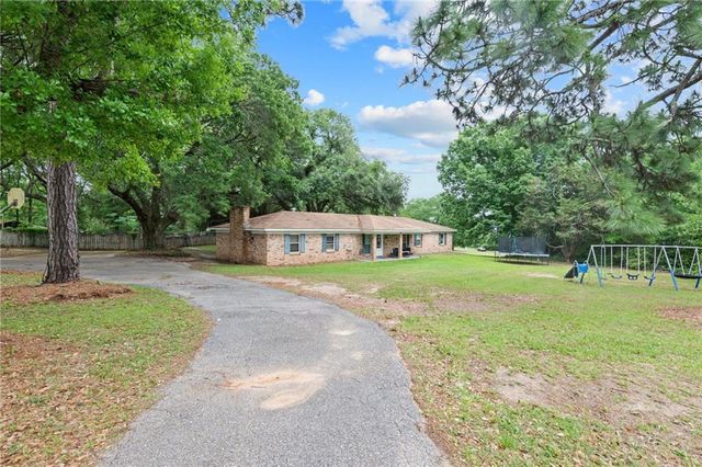 8771 Padgett Switch Road, Irvington, AL 36544
