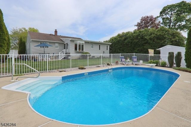 2036 Perry St, South Plainfield Boro, NJ 07080
