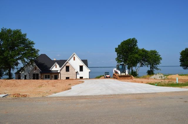 551 Shoreline Drive, Mabank, TX 75143