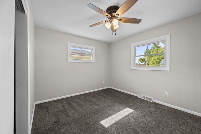 501 38th Street, Moline, IL 61265