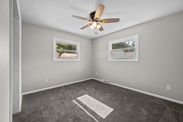 501 38th Street, Moline, IL 61265