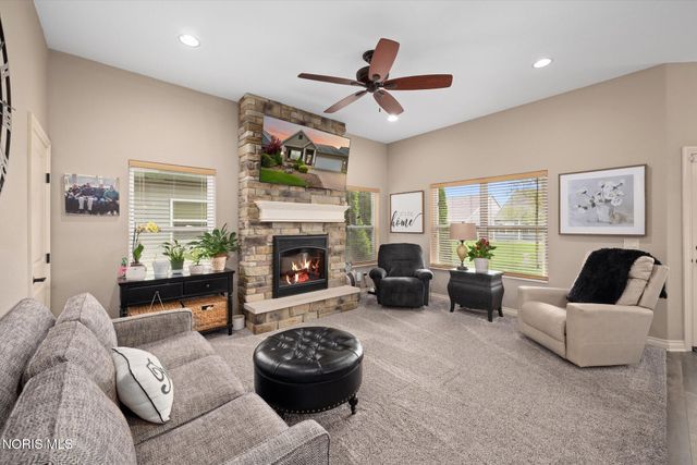 8123 Sunset Lane, Sylvania, OH 43560