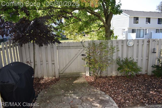 22629 Cranbrooke Drive, Novi, MI 48375