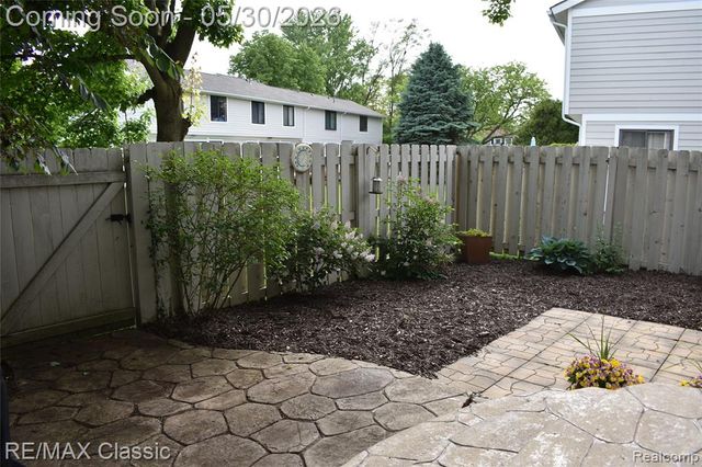 22629 Cranbrooke Drive, Novi, MI 48375