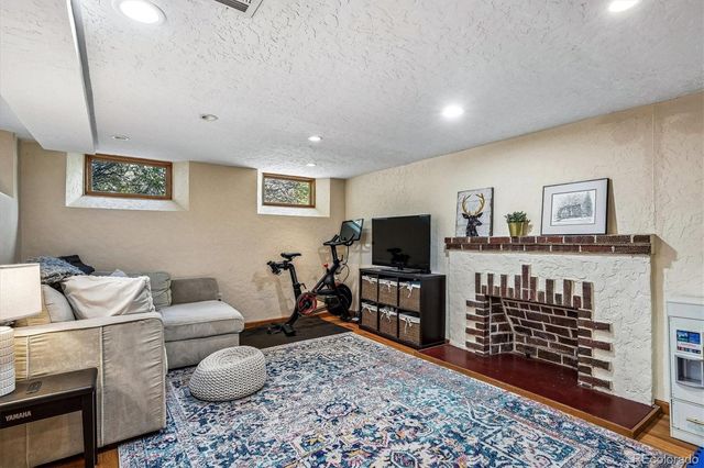 1585 Krameria Street, Denver, CO 80220