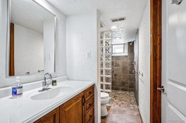 1585 Krameria Street, Denver, CO 80220