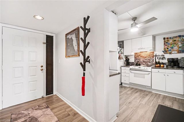 2069 W Lakeview BLVD # 5, North Fort Myers, FL 33903