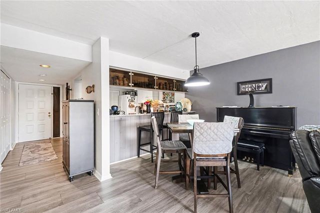 2069 W Lakeview BLVD # 5, North Fort Myers, FL 33903