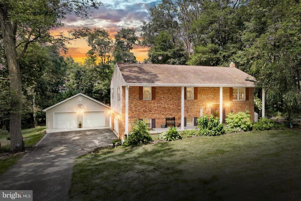 5059 RISLYN CT, Spring Grove, PA 17362
