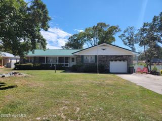 204 Azalea Circle, Sunset Beach, NC 28468