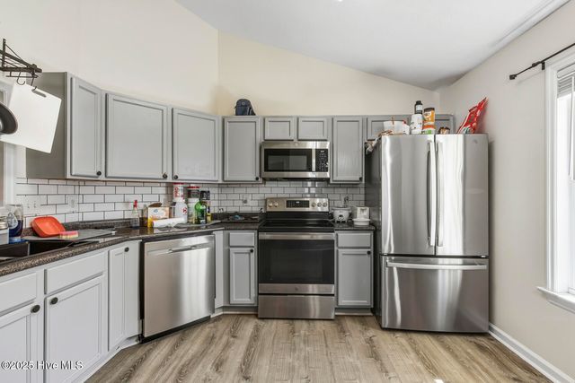 301 Brookstone Way, Jacksonville, NC 28546