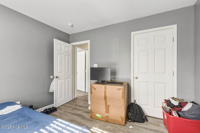 301 Brookstone Way, Jacksonville, NC 28546