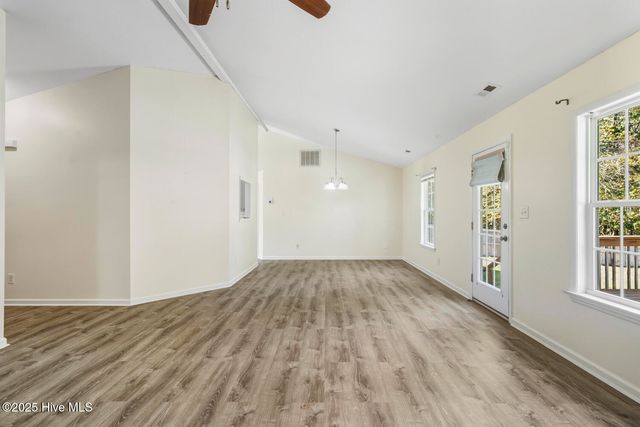 301 Brookstone Way, Jacksonville, NC 28546