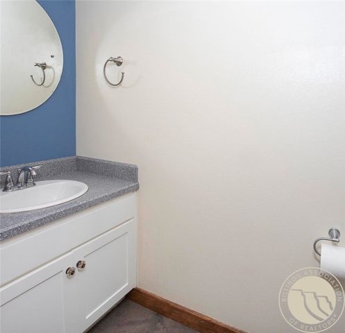 581 Squaw Creek ROAD, Huntley, MT 59037