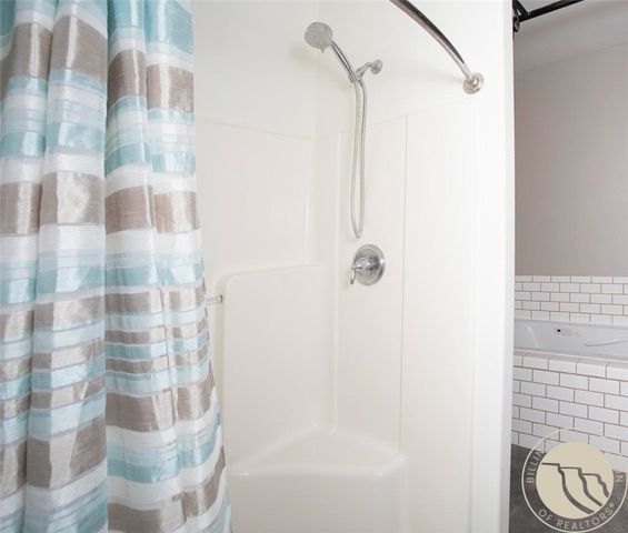 581 Squaw Creek ROAD, Huntley, MT 59037