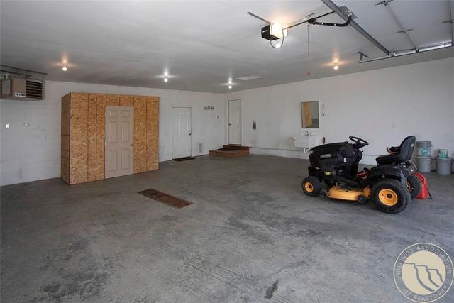 581 Squaw Creek ROAD, Huntley, MT 59037