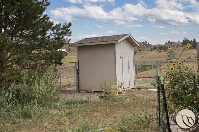 581 Squaw Creek ROAD, Huntley, MT 59037