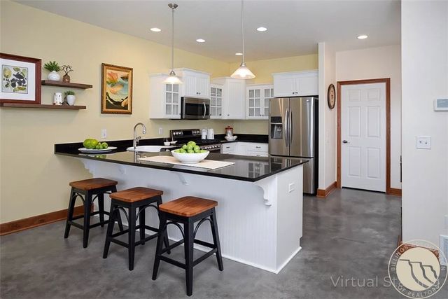 581 Squaw Creek ROAD, Huntley, MT 59037