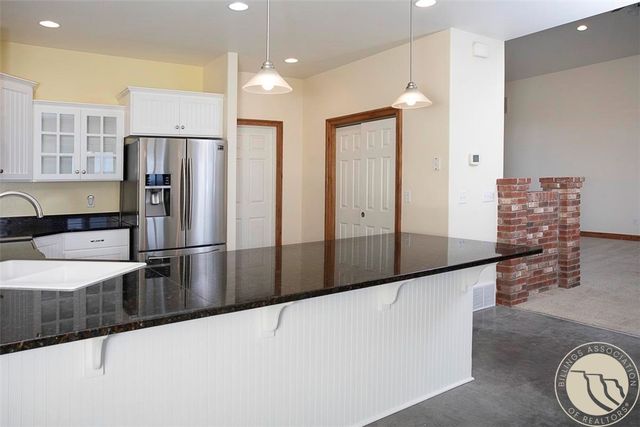 581 Squaw Creek ROAD, Huntley, MT 59037