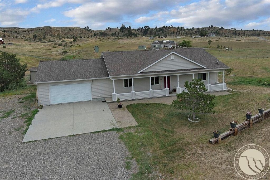 581 Squaw Creek ROAD, Huntley, MT 59037
