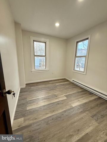 918 W WALNUT ST, Ashland, PA 17921