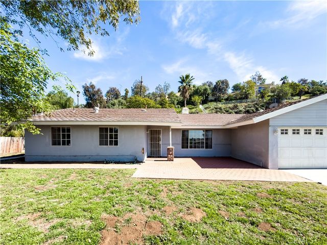 7774 Lakeside Dr, Jurupa Valley, CA 92509