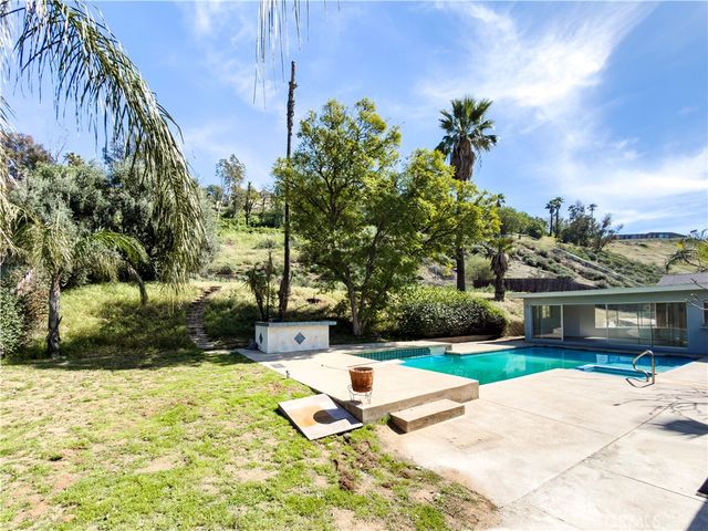 7774 Lakeside Dr, Jurupa Valley, CA 92509