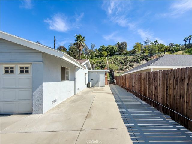 7774 Lakeside Dr, Jurupa Valley, CA 92509