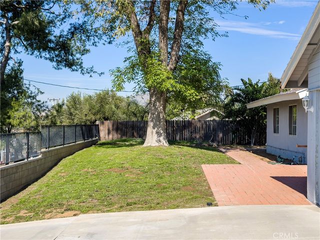 7774 Lakeside Dr, Jurupa Valley, CA 92509