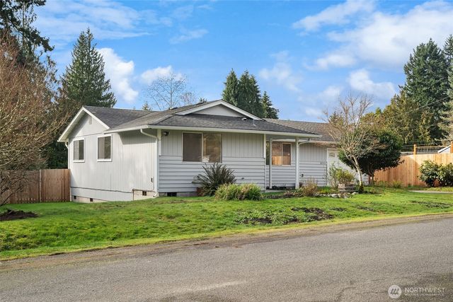 10743 SW Cowan Road, Vashon, WA 98070