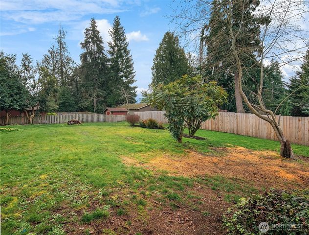 10743 SW Cowan Road, Vashon, WA 98070