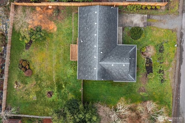 10743 SW Cowan Road, Vashon, WA 98070