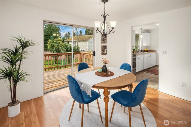10743 SW Cowan Road, Vashon, WA 98070
