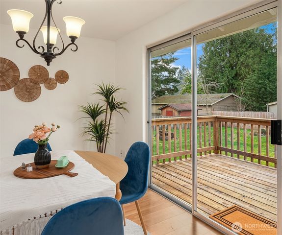 10743 SW Cowan Road, Vashon, WA 98070