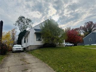 609 E Dewey Avenue, Youngstown, OH 44502