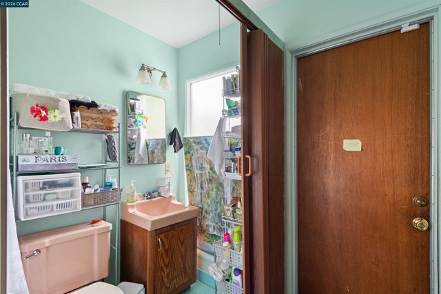 5988 Monterey Ave, Richmond, CA 94805